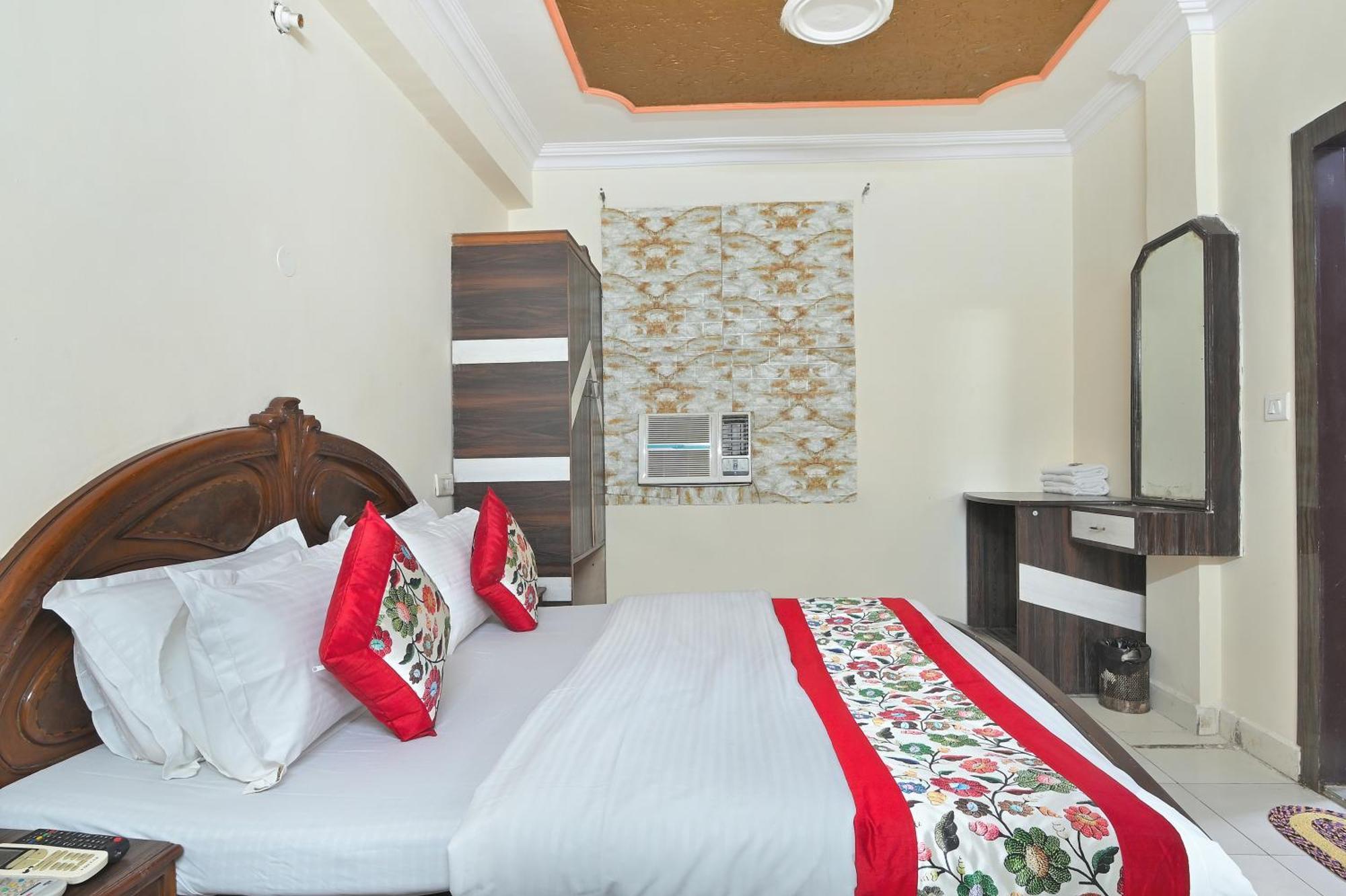 Hotel Ashoka Continental New Delhi Exterior photo