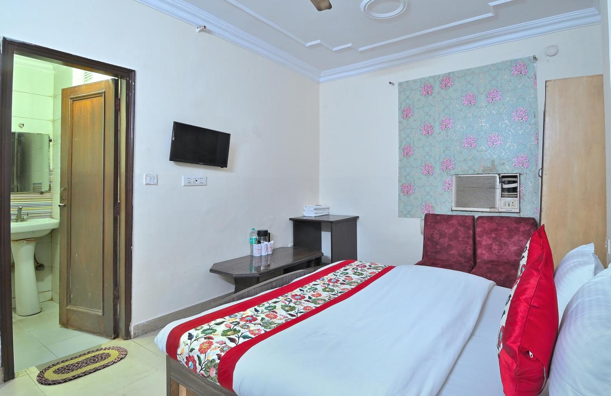 Hotel Ashoka Continental New Delhi Exterior photo