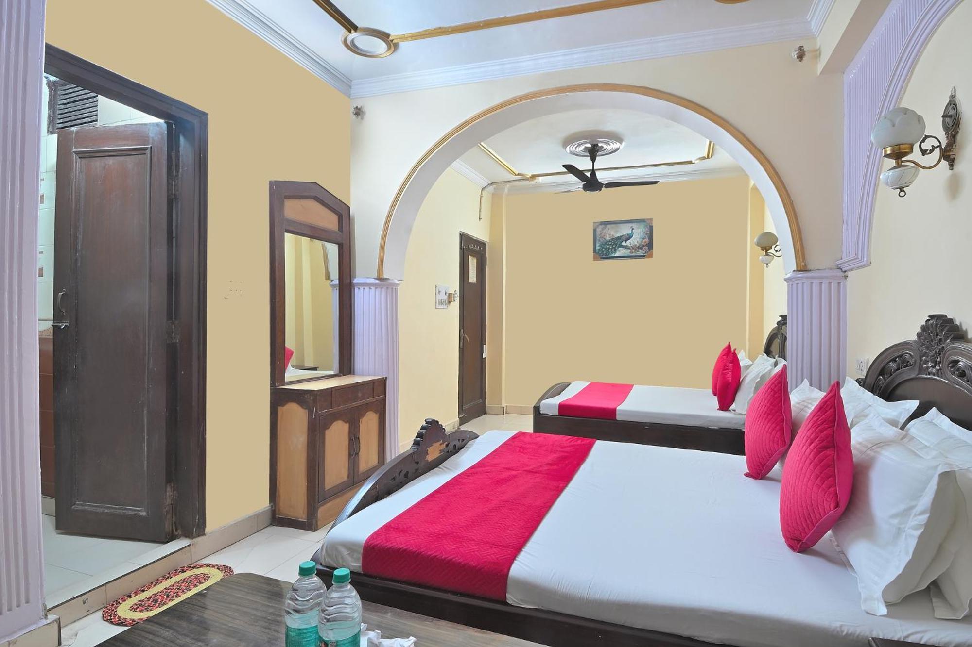 Hotel Ashoka Continental New Delhi Exterior photo