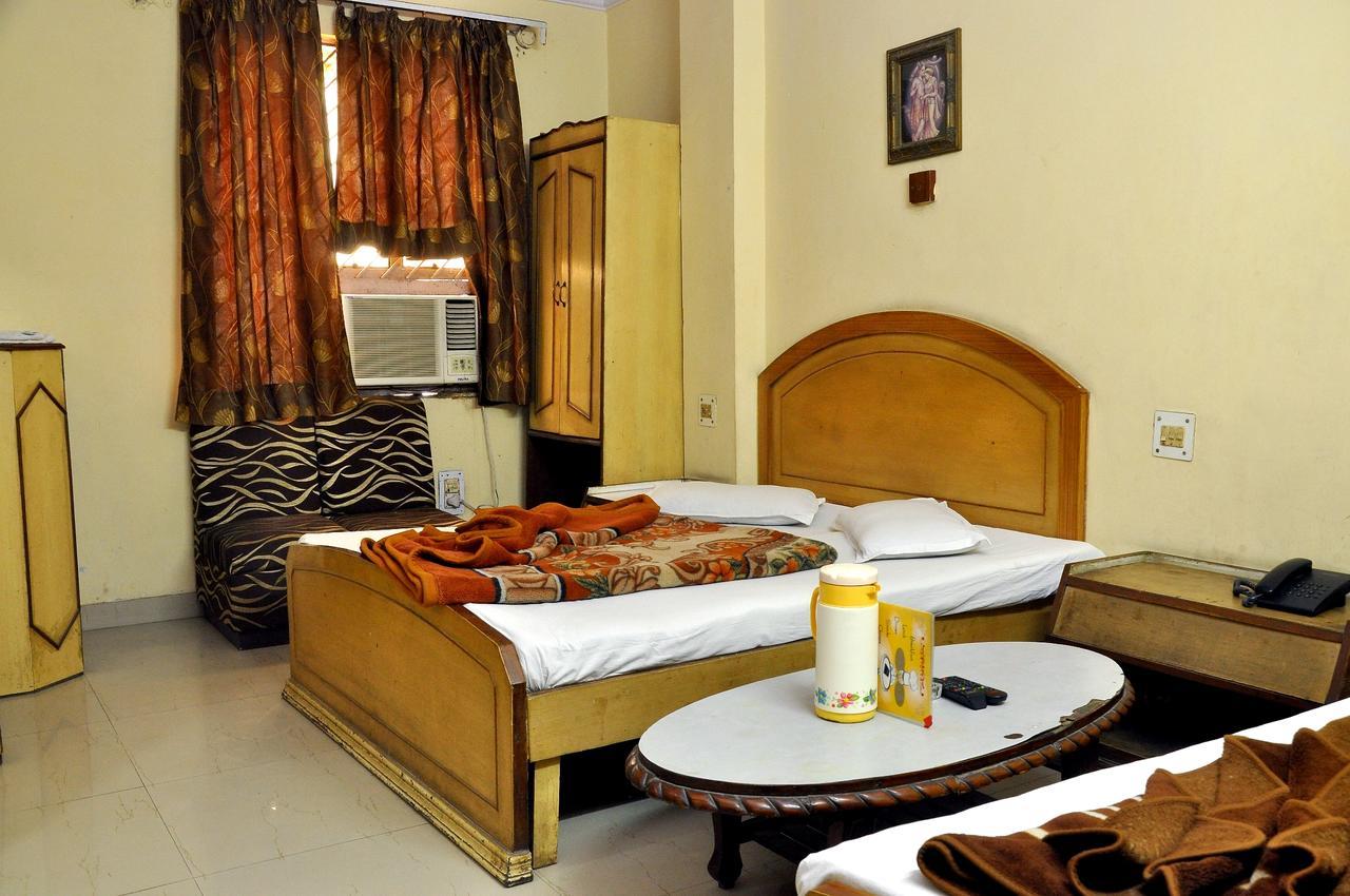 Hotel Ashoka Continental New Delhi Exterior photo